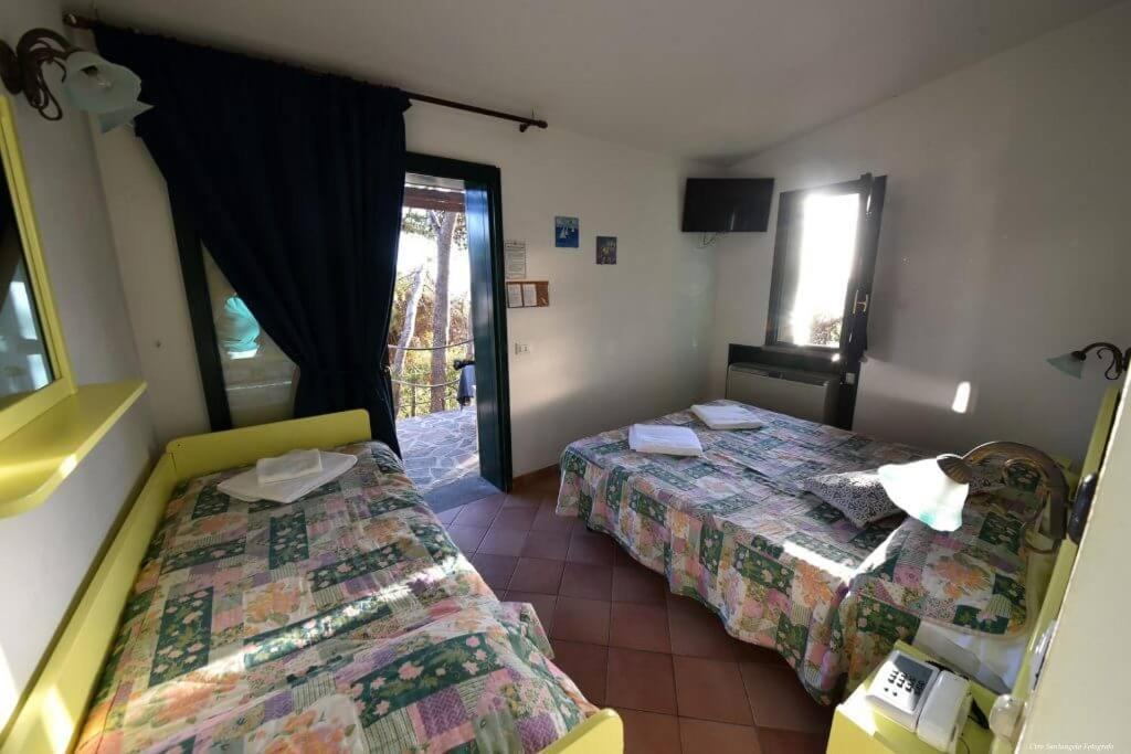 Hotel Club Torre Capovento Sperlonga Buitenkant foto