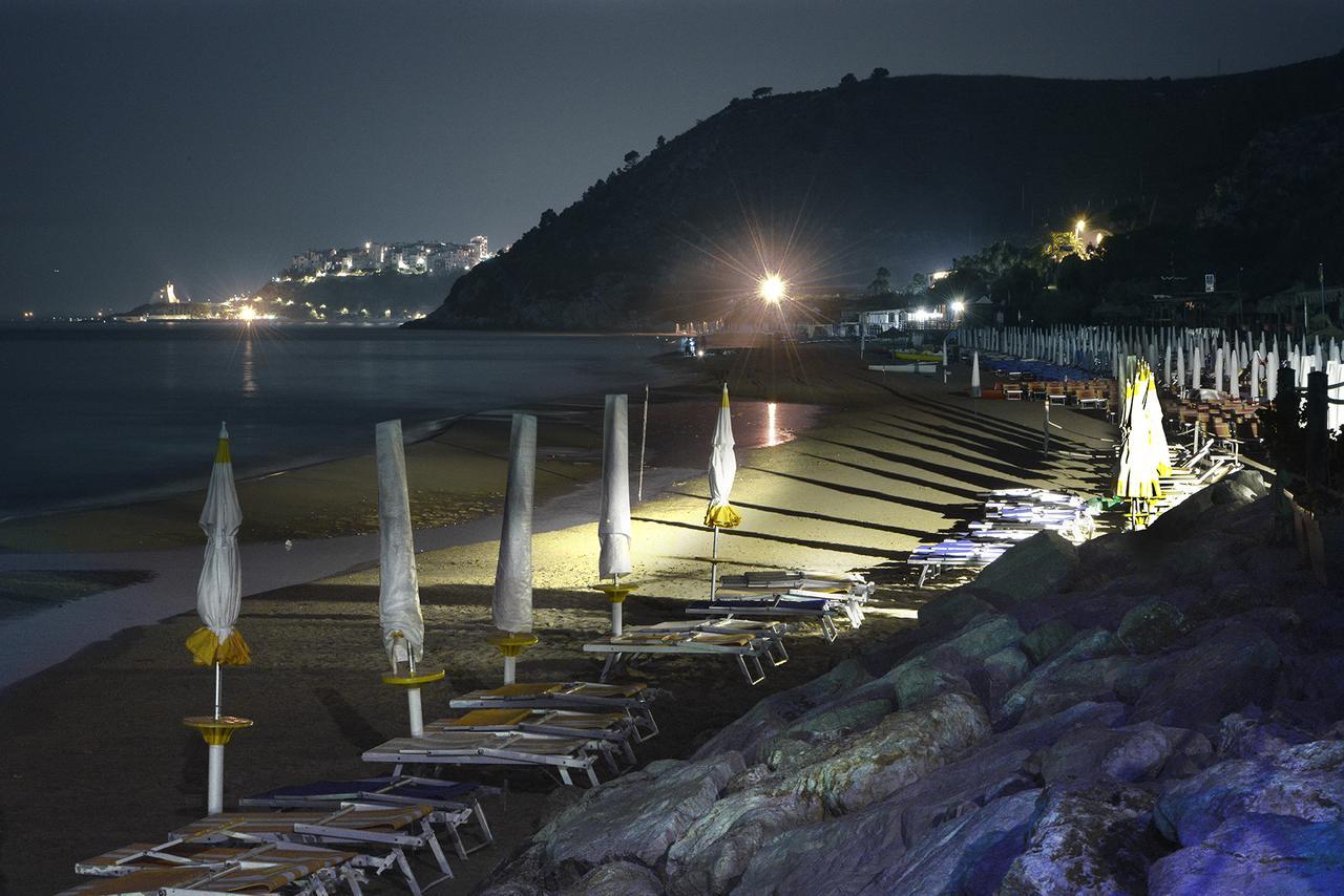 Hotel Club Torre Capovento Sperlonga Buitenkant foto
