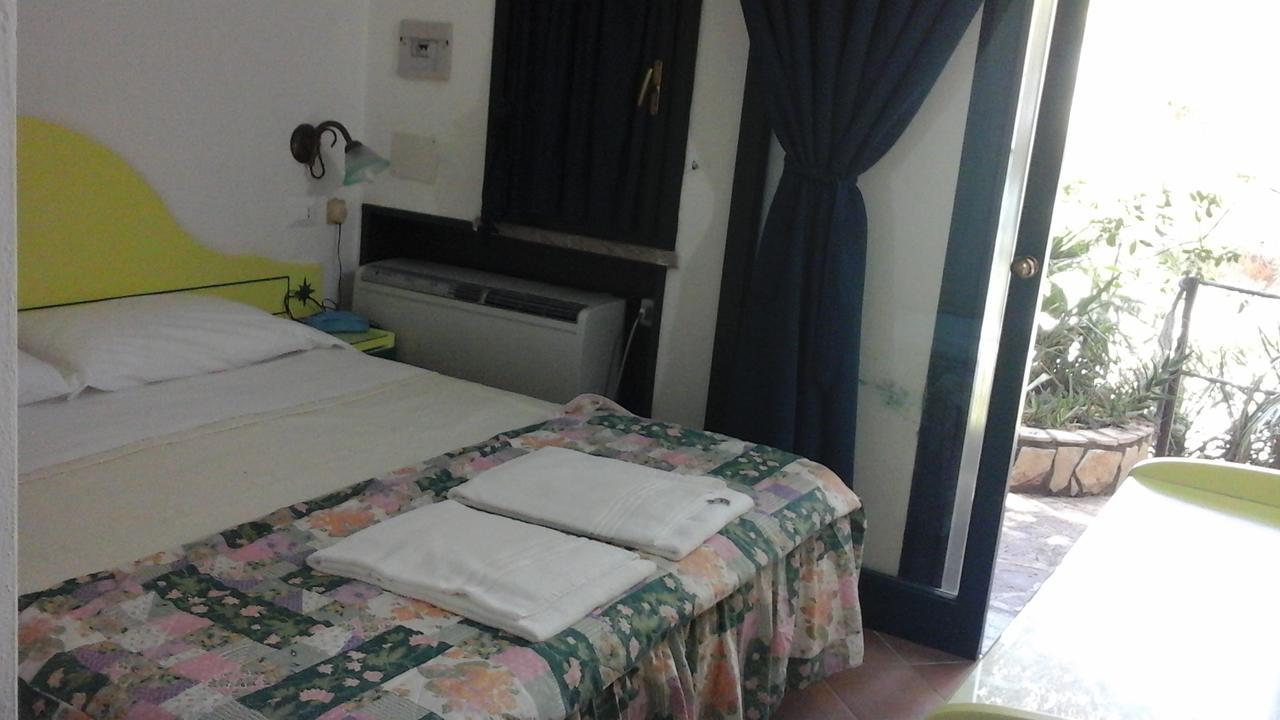Hotel Club Torre Capovento Sperlonga Buitenkant foto