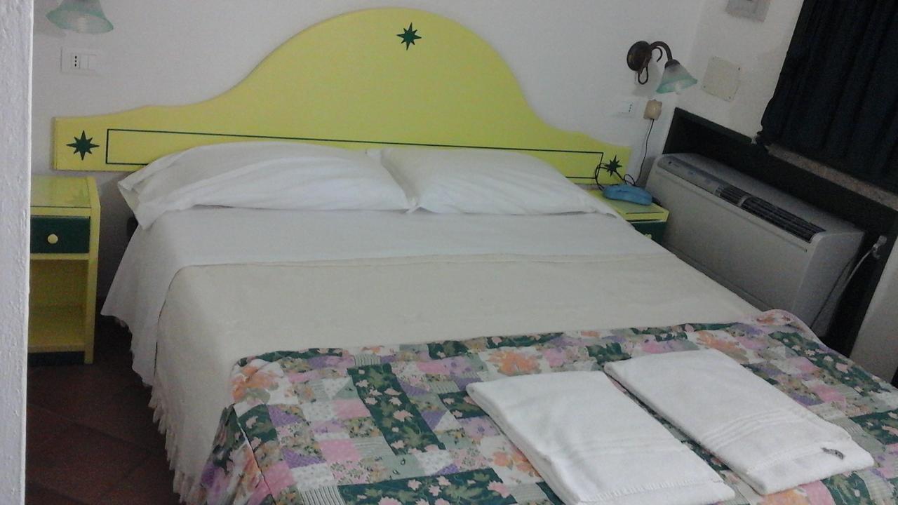 Hotel Club Torre Capovento Sperlonga Buitenkant foto