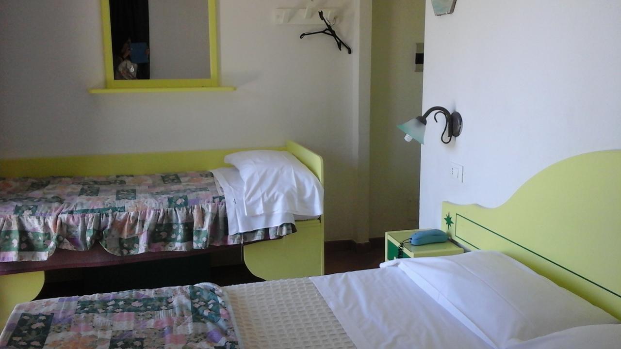 Hotel Club Torre Capovento Sperlonga Buitenkant foto
